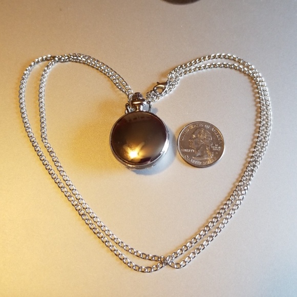 1 LEFT🆕️Marilyn Monroe necklace watch w/mirror - Picture 4 of 5